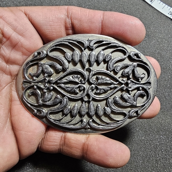 Silver tone Floral Pattern Ladies Western Ornate Belt Buckle 3.25 Inches Long fi - Picture 1 of 8